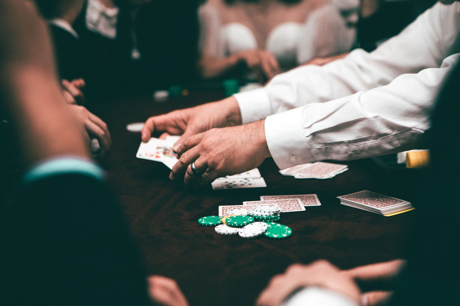 Club Systems Explained: Choosing the Right Bridge Strategy — Adapting to Opponents and Table Conditions